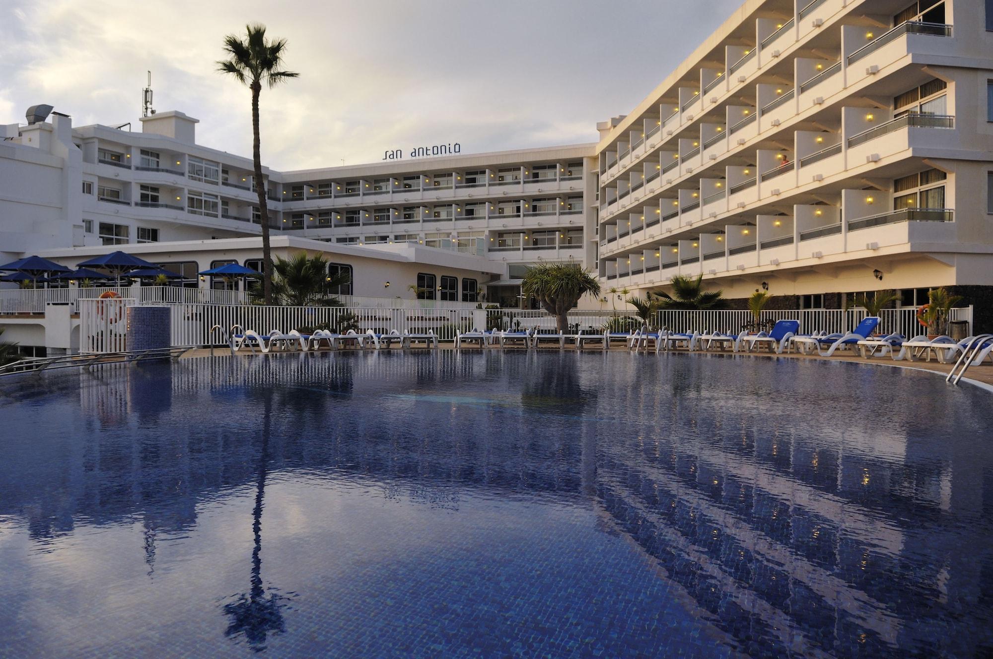 Vik Hotel San Antonio Puerto del Carmen  Kültér fotó