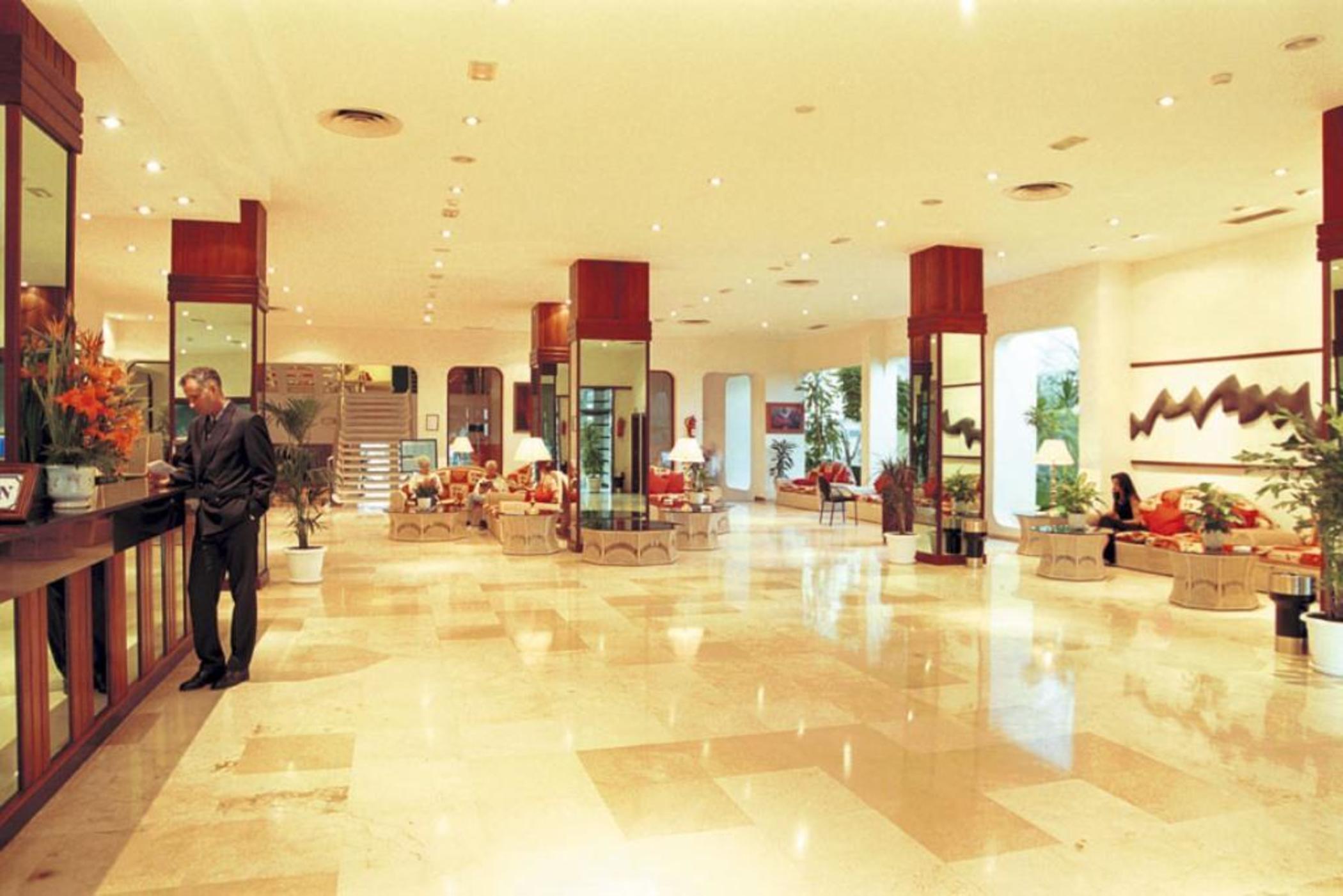 Vik Hotel San Antonio Puerto del Carmen  Beltér fotó